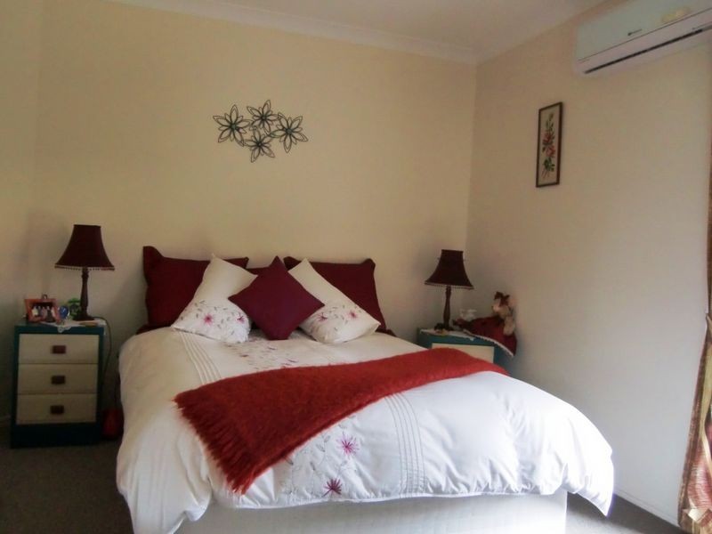 22 Dianthus Place, Flinders View QLD 4305