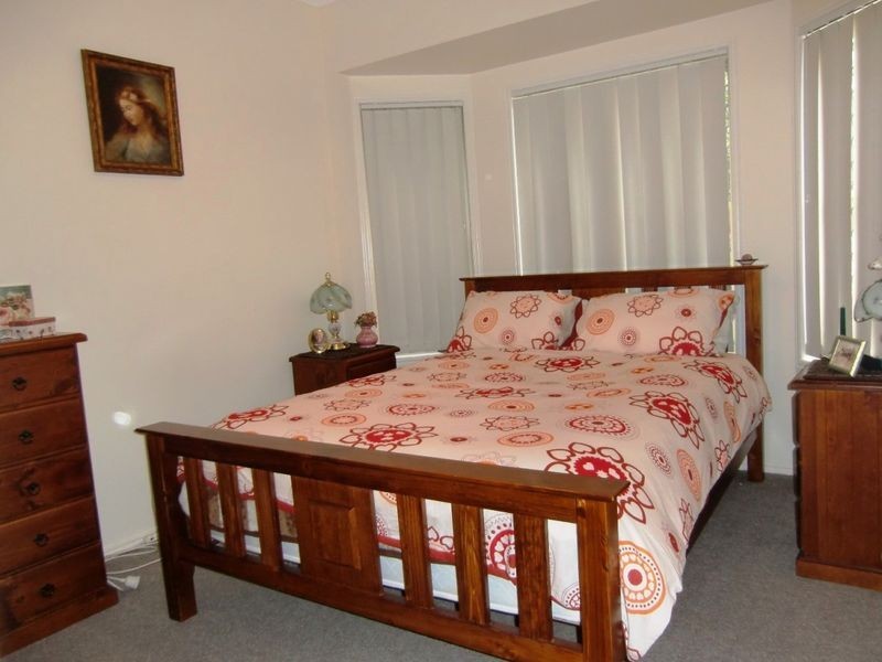 22 Dianthus Place, Flinders View QLD 4305