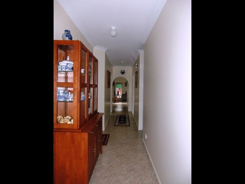 22 Dianthus Place, Flinders View QLD 4305