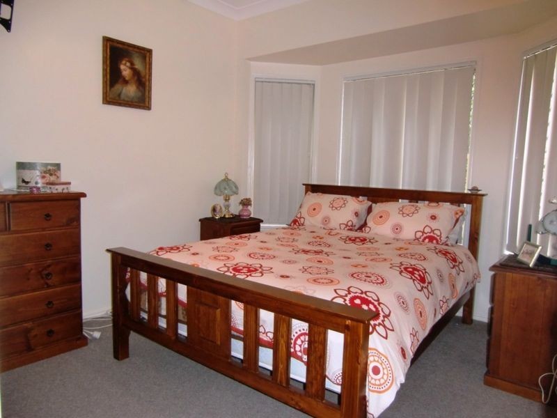 22 Dianthus Place, Flinders View QLD 4305