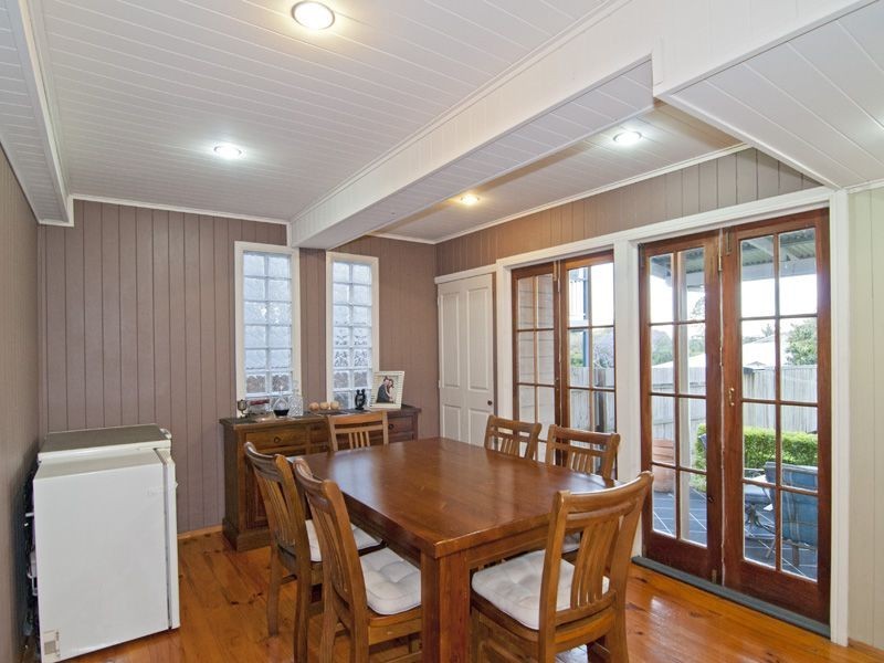 30 Whitehill Road, Newtown QLD 4305