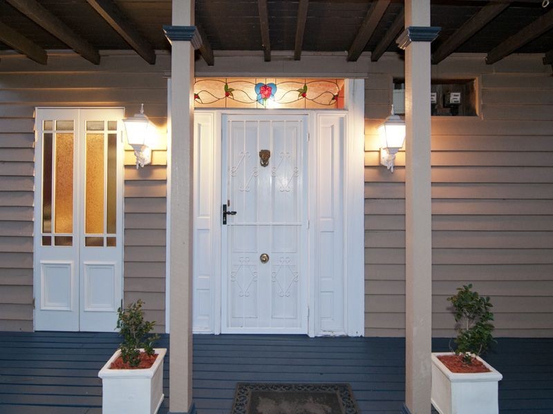 30 Whitehill Road, Newtown QLD 4305