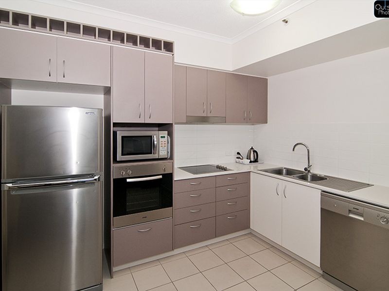 704/11 Ellenborough Street, Woodend QLD 4305