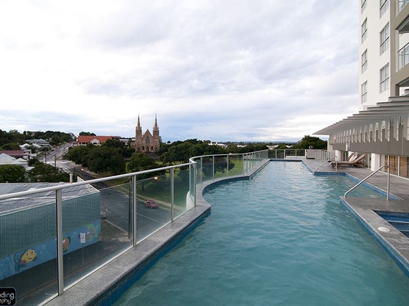 704/11 Ellenborough Street, Woodend QLD 4305