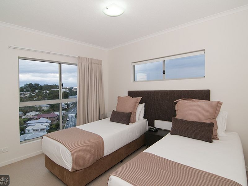 704/11 Ellenborough Street, Woodend QLD 4305