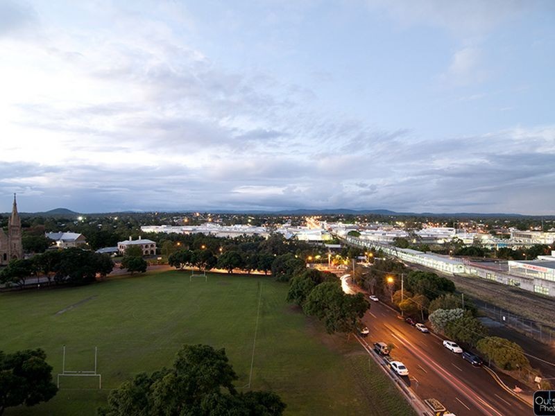 704/11 Ellenborough Street, Woodend QLD 4305