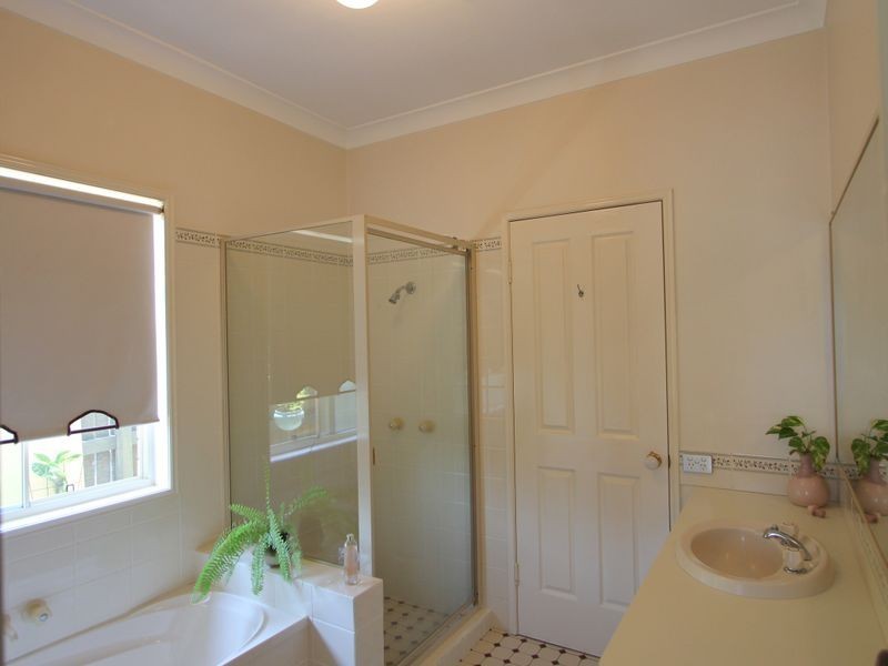 12 Jura Street, Brassall QLD 4305