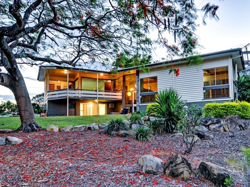 8 Tower Street, Eastern Heights QLD 4305