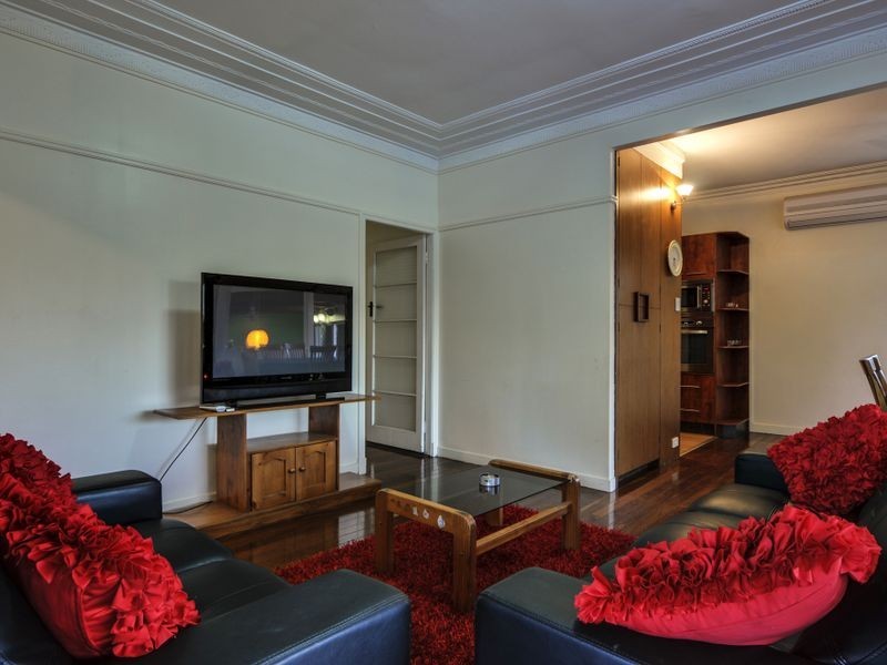 8 Tower Street, Eastern Heights QLD 4305