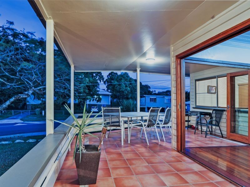 8 Tower Street, Eastern Heights QLD 4305