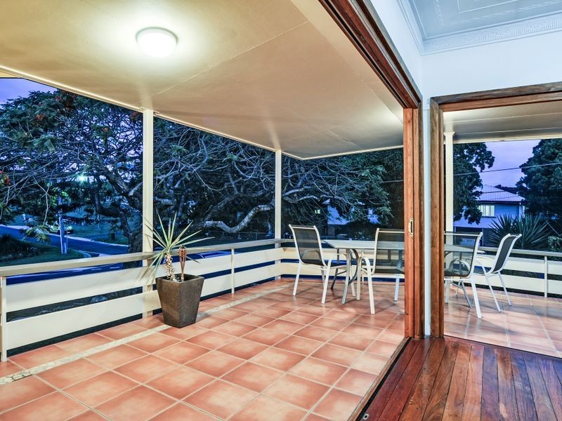 8 Tower Street, Eastern Heights QLD 4305