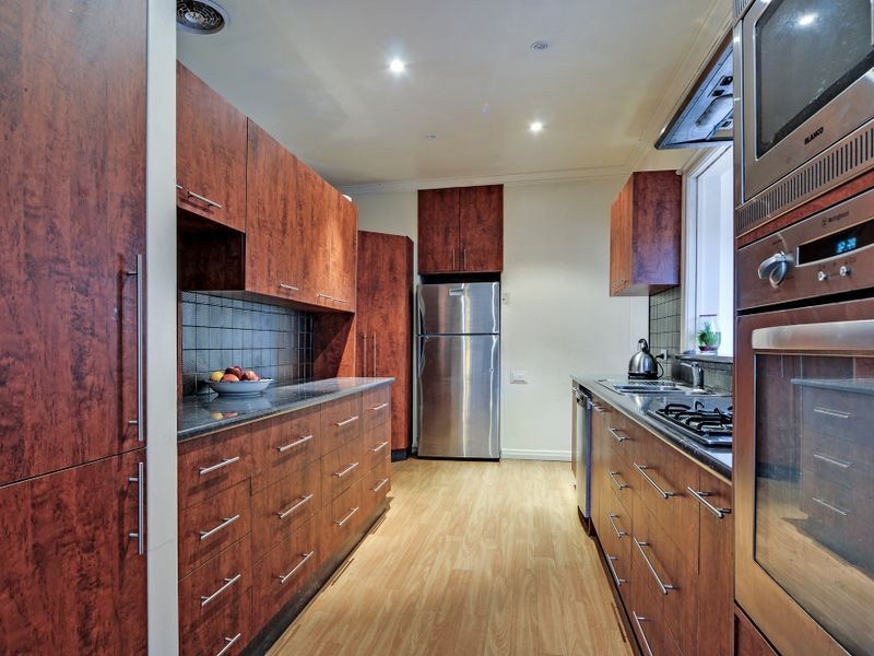 8 Tower Street, Eastern Heights QLD 4305