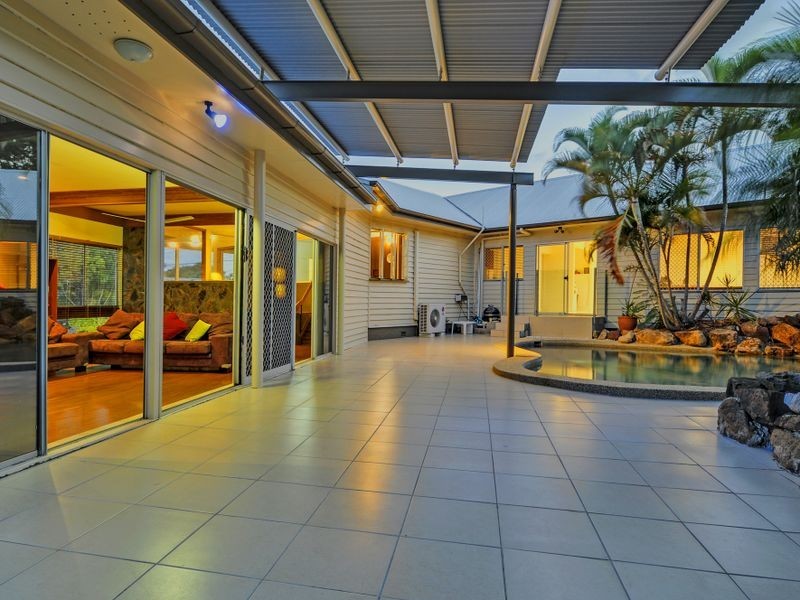 8 Tower Street, Eastern Heights QLD 4305