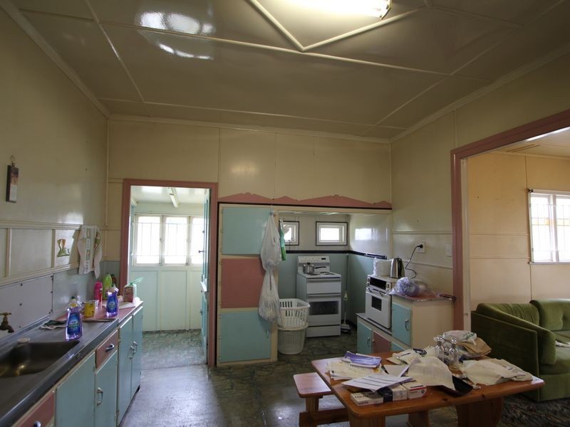 3 Hayes Street, Raceview QLD 4305