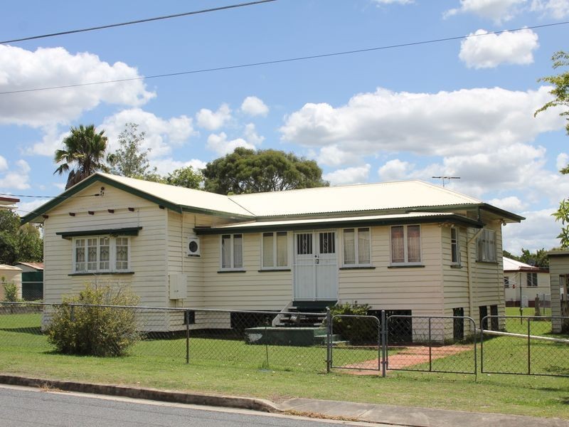 3 Hayes Street, Raceview QLD 4305