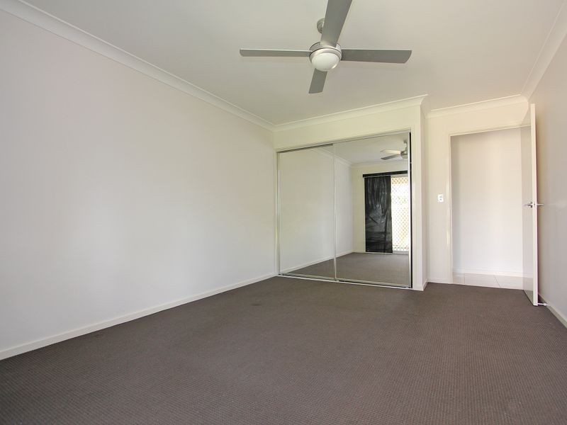 1/42 Wall Street, Bundamba QLD 4304
