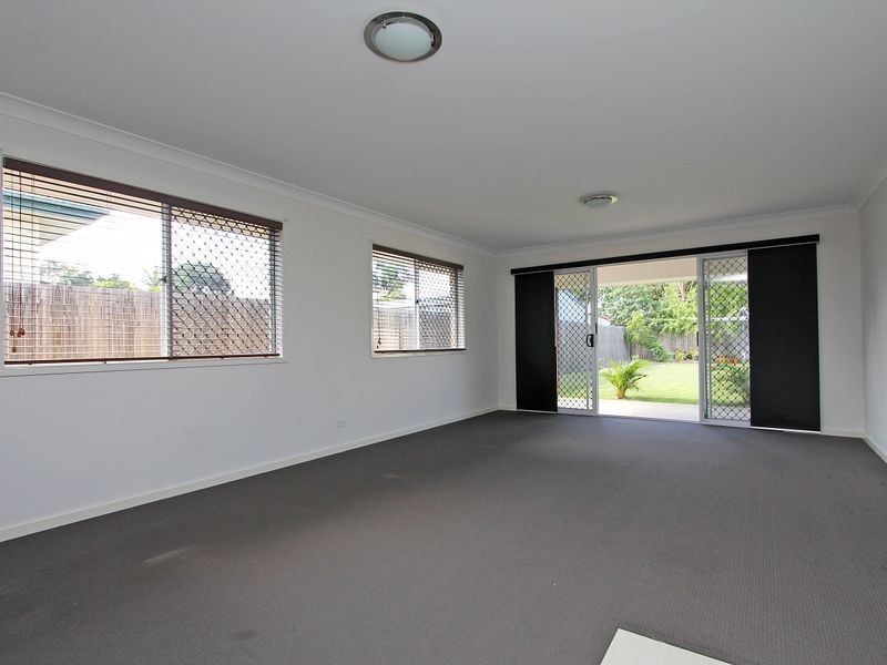 1/42 Wall Street, Bundamba QLD 4304