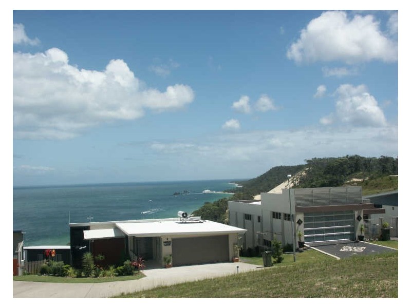 8 Cassidae Crescent, Bayview, Tangalooma QLD 4025