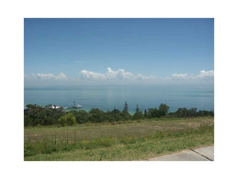 14 Triton Street, Bayview, Tangalooma QLD 4025