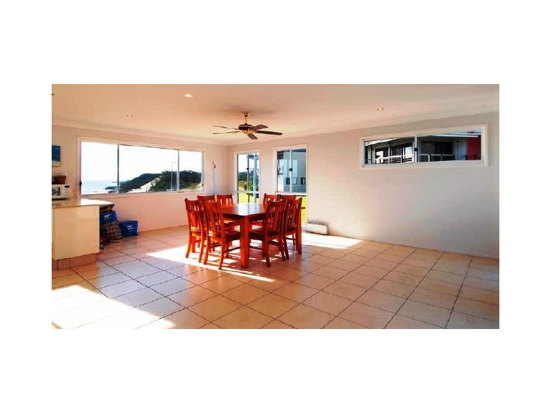 4 Cowry Close, Tangalooma QLD 4025