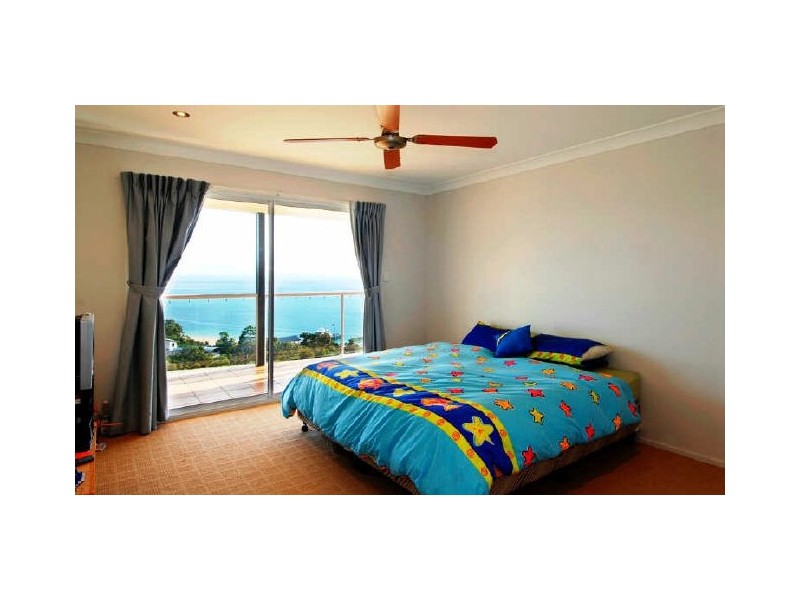 4 Cowry Close, Tangalooma QLD 4025