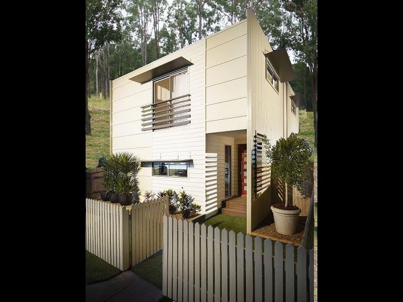 3 Bankswood Drive, Redland Bay QLD 4165