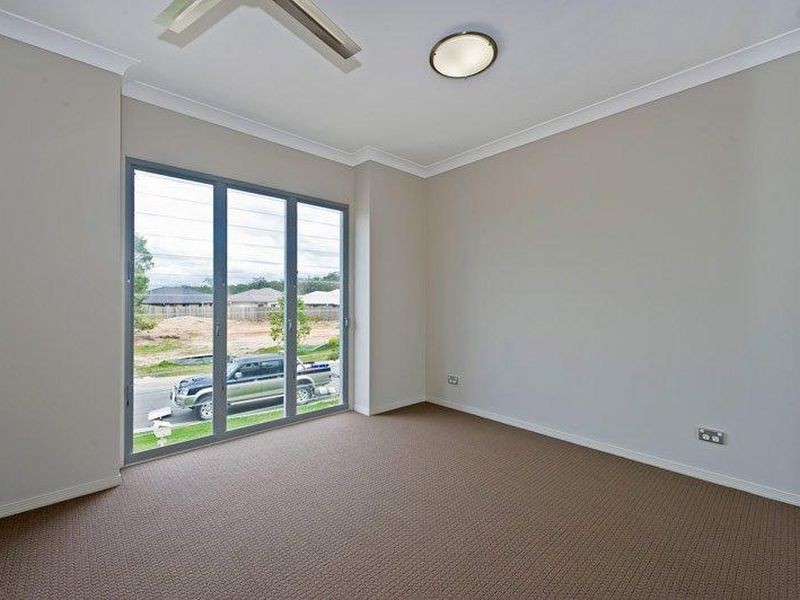 2/25 Lisa Crescent, Coomera QLD 4209