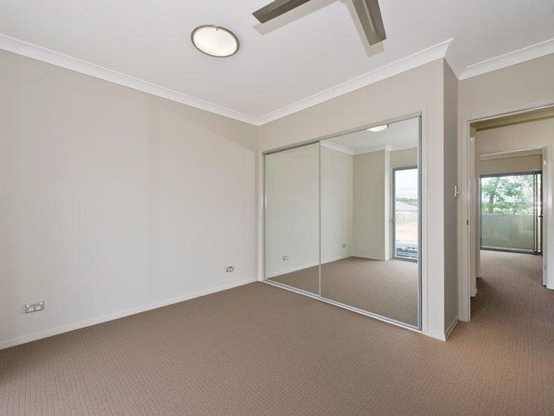 2/25 Lisa Crescent, Coomera QLD 4209