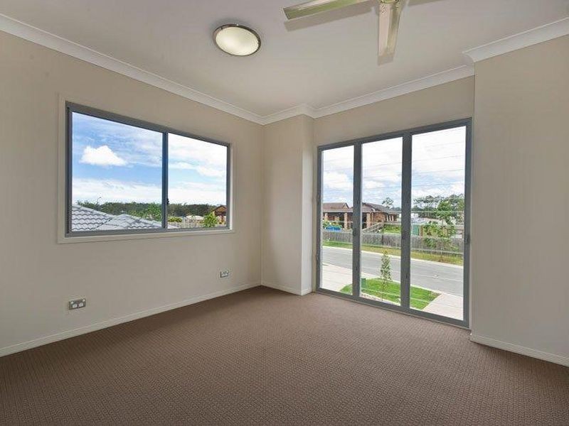 2/25 Lisa Crescent, Coomera QLD 4209