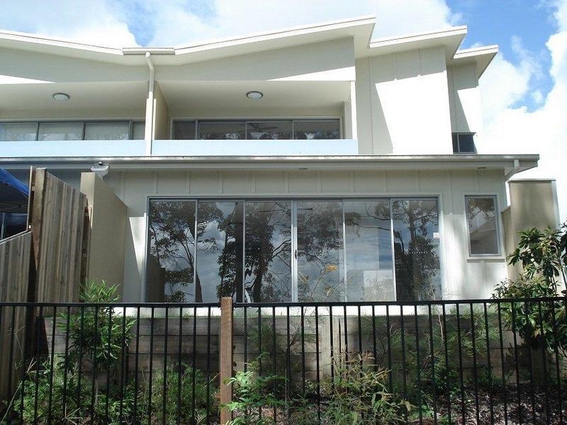 2/25 Lisa Crescent, Coomera QLD 4209