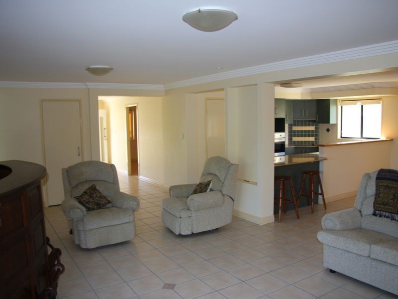 12 Mizen Place, Holland Park West QLD 4121
