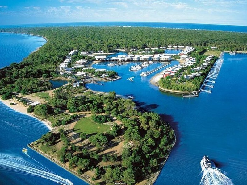 * Couran Cove Resort, South Stradbroke QLD 4216