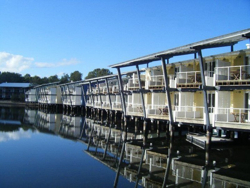 * Couran Cove Resort, South Stradbroke QLD 4216