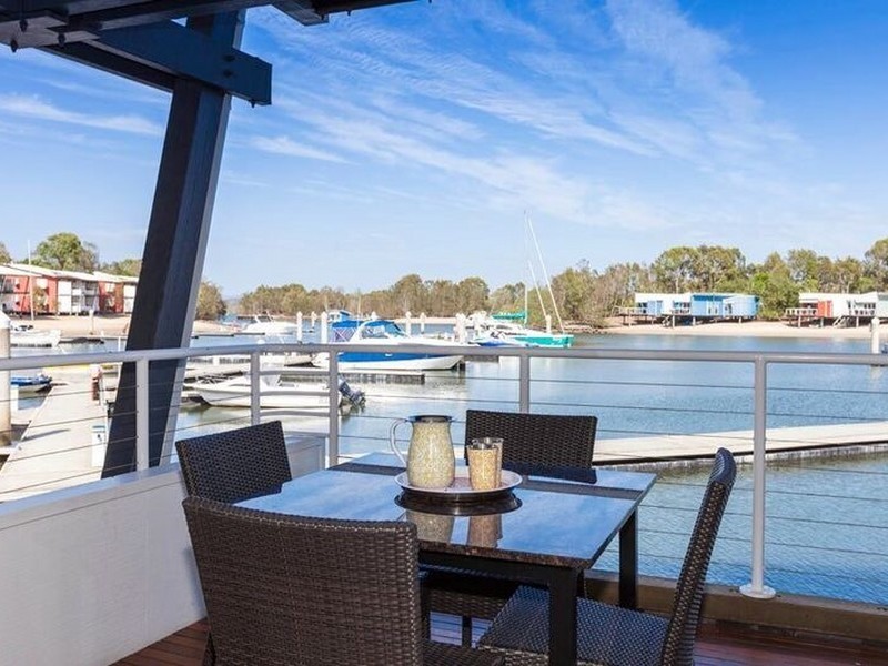 * Couran Cove Resort, South Stradbroke QLD 4216