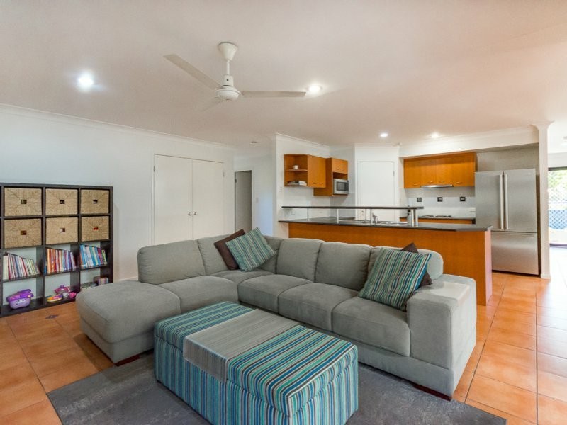 *38 Rokeby Drive, Parkinson QLD 4115