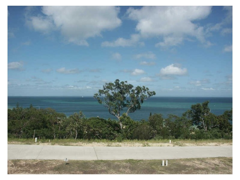 19 Ridge Drive North, Tangalooma QLD 4025