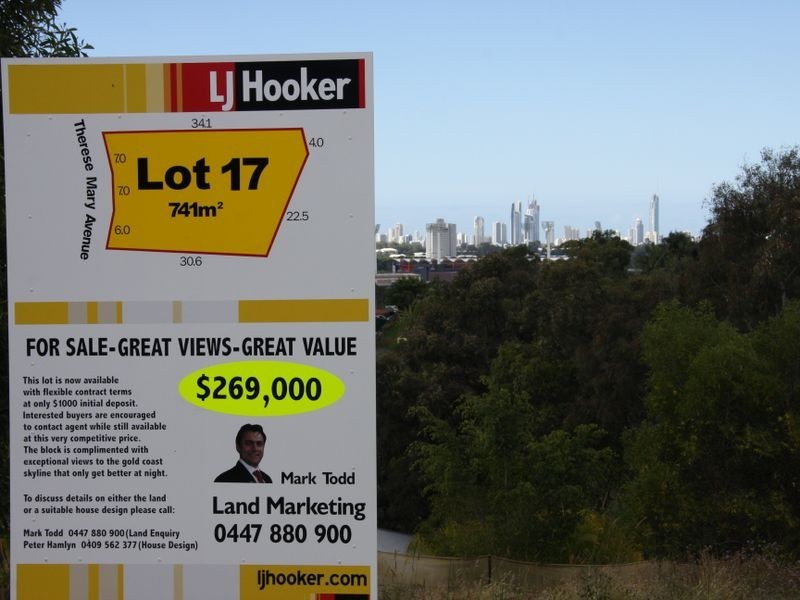 L17 Therese Mary Avenue, Carrara QLD 4211