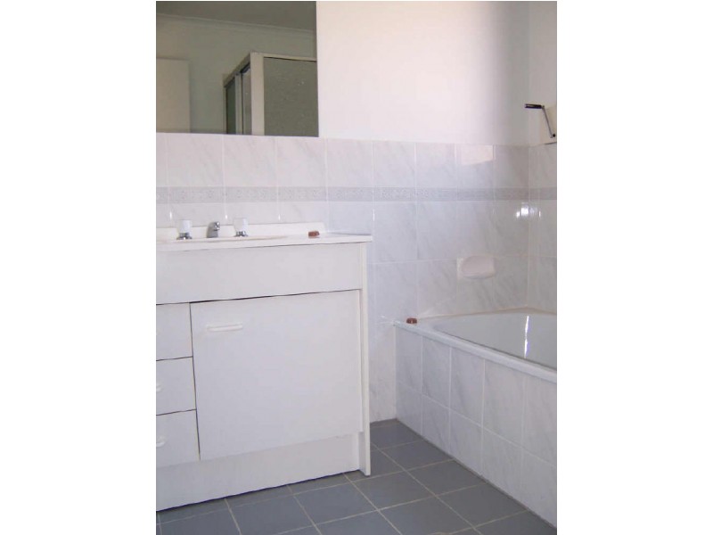 28 Scratchley Place, Monash ACT 2904