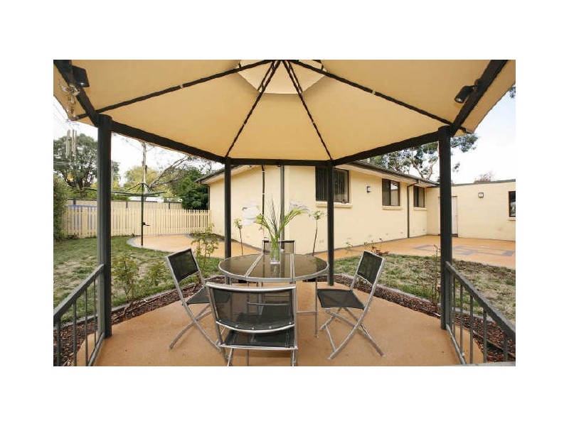 6 Matthews Place, Gowrie ACT 2904