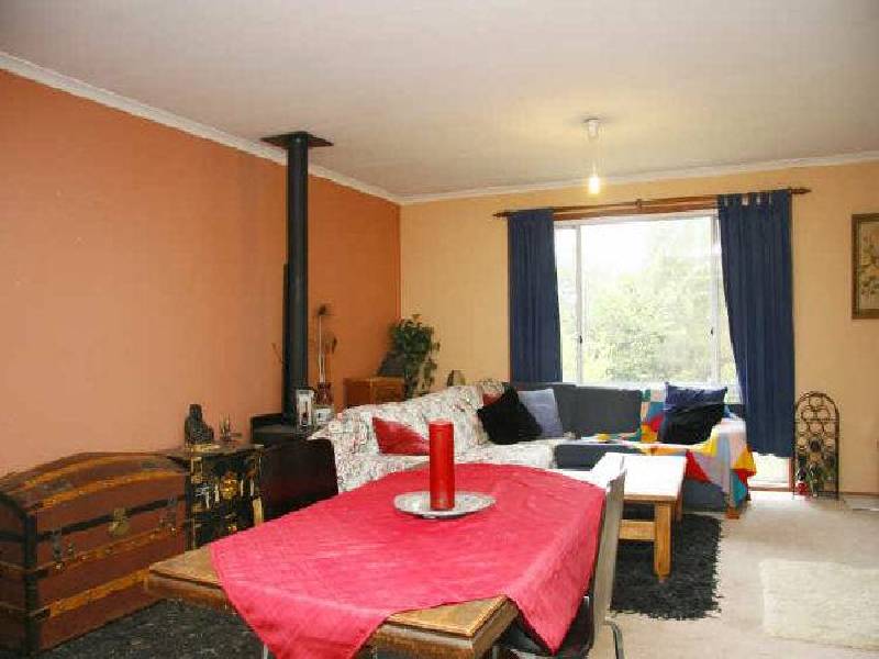 24 Beaufort Retreat, Gordon ACT 2906