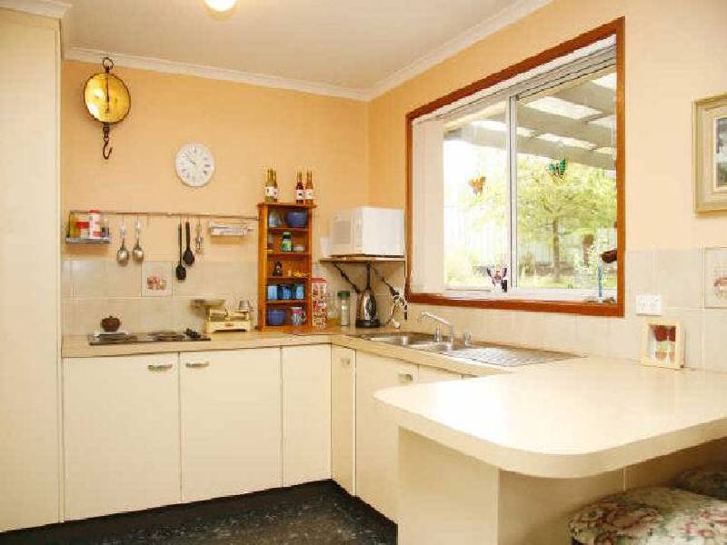 24 Beaufort Retreat, Gordon ACT 2906