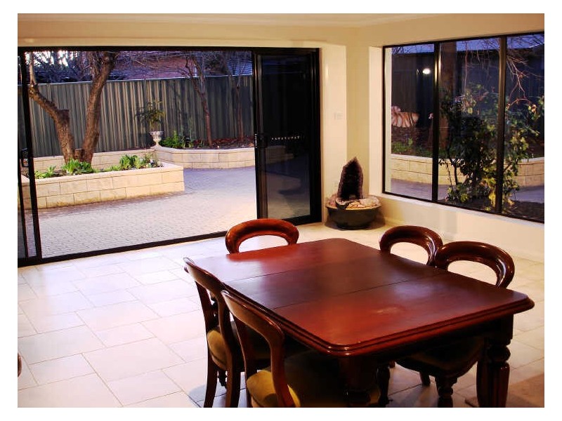 22 Mindaire Street, Narrabundah ACT 2604
