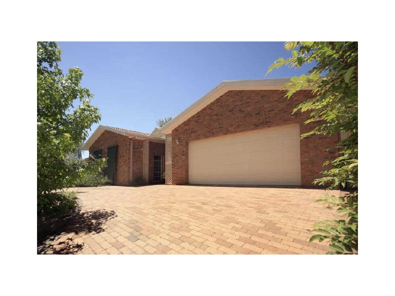 16 Armbruster Street, Gordon ACT 2906