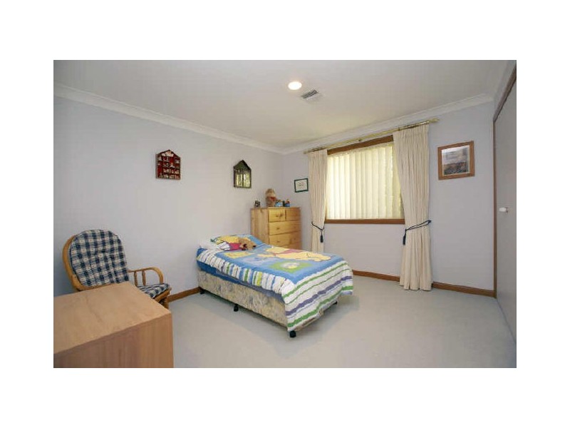 16 Armbruster Street, Gordon ACT 2906