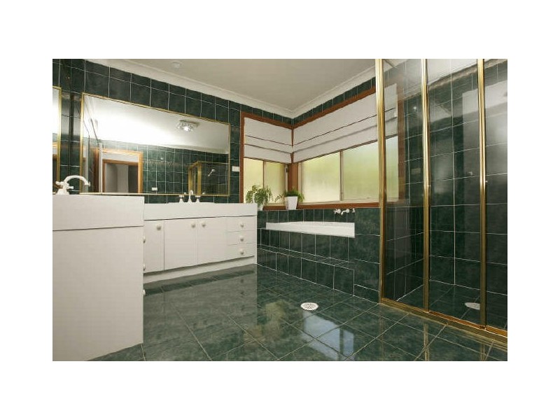 16 Armbruster Street, Gordon ACT 2906