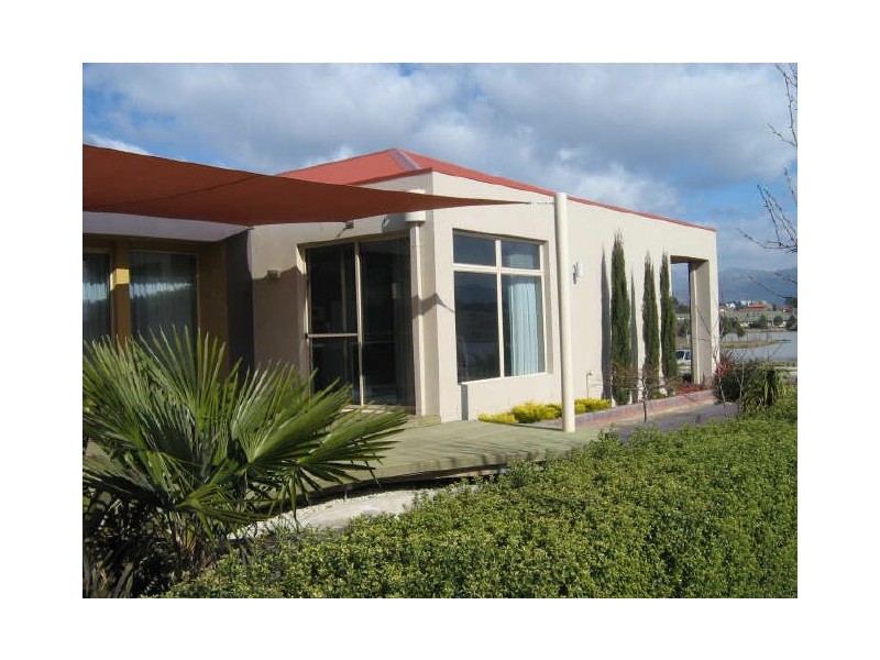 2 Rollins Place, Gordon ACT 2906