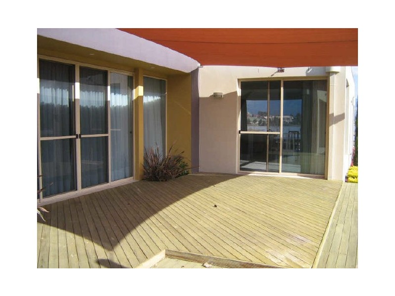 2 Rollins Place, Gordon ACT 2906