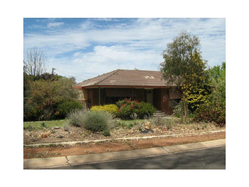 1 Crichton Crescent, Kambah ACT 2902