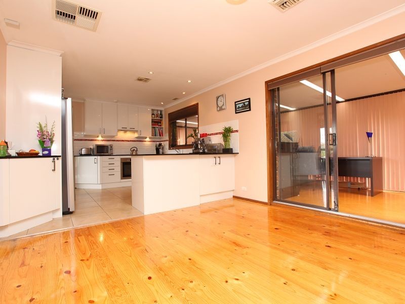 12 Stacy Street, Gowrie ACT 2904