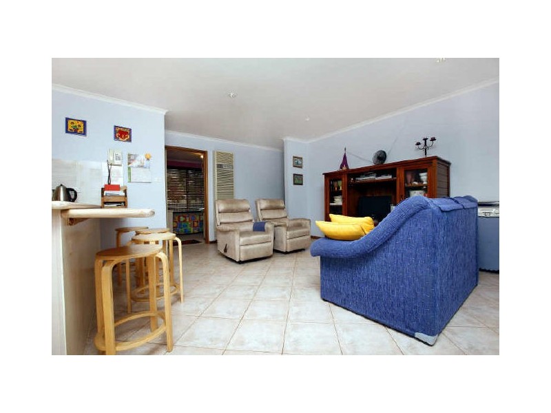 7 Menzies Court, Banks ACT 2906